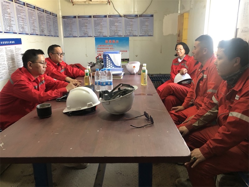 正通公司“五一”送溫暖活動